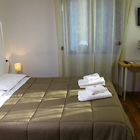 Hotel Al Verde Mandello del Lario Ngoại thất bức ảnh
