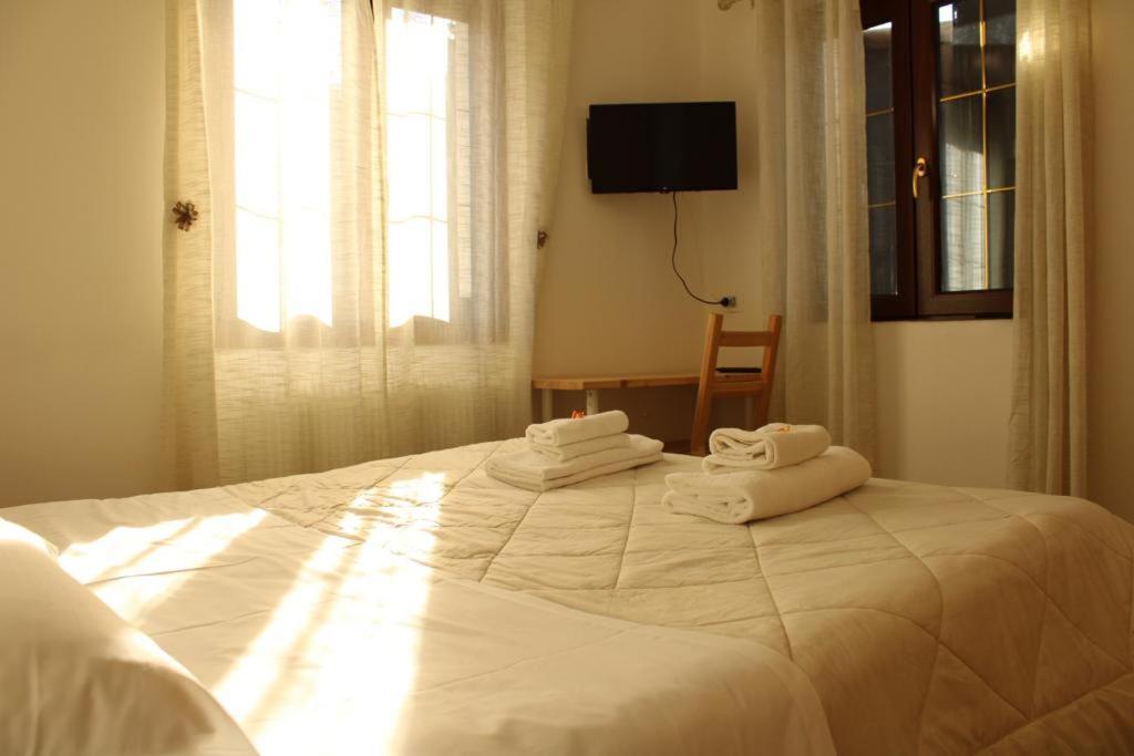 Hotel Al Verde Mandello del Lario Ngoại thất bức ảnh
