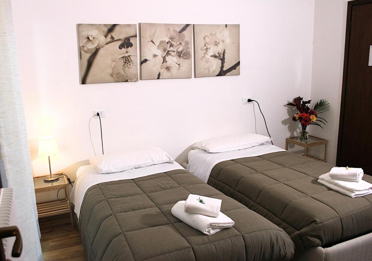 Hotel Al Verde Mandello del Lario Ngoại thất bức ảnh